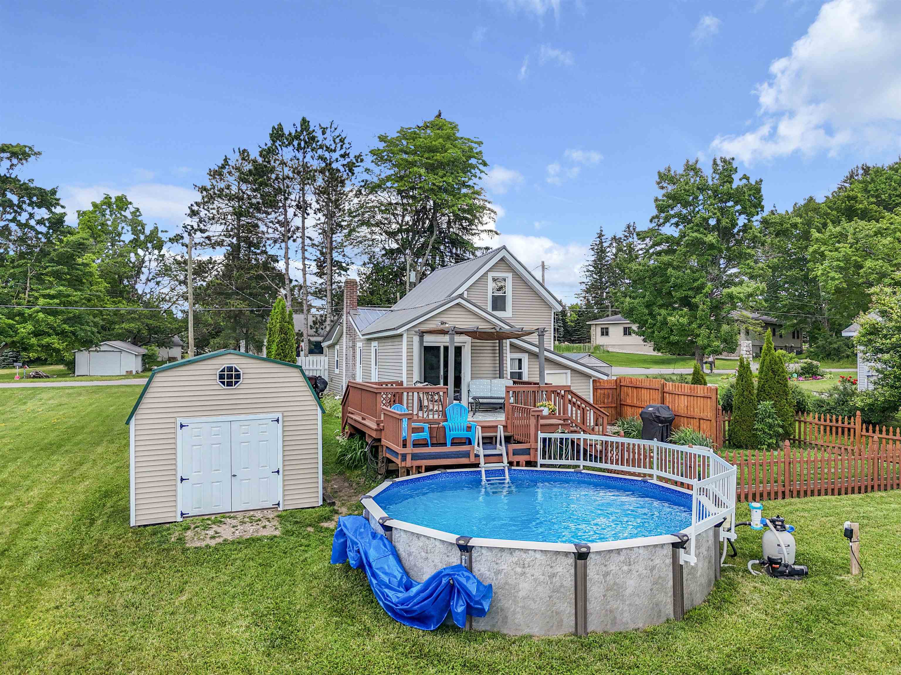 446 Whaley Street Cadillac, MI 49601 - Photo 3 of 57