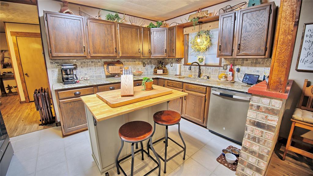 978 Longbranch Road Nocona, TX 76255 - Photo 7 of 36