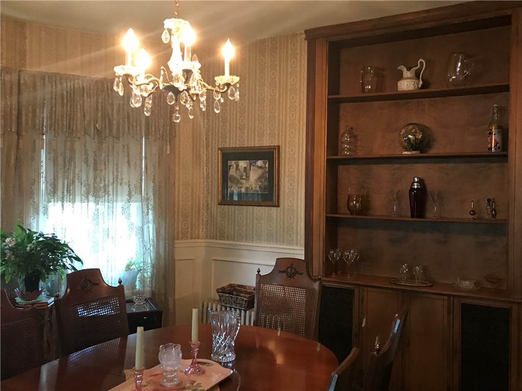 11 Ridgeway Avenue Providence, RI 02909 - Photo 25 of 47 DINING ROOM