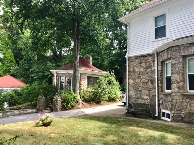 11 Ridgeway Avenue Providence, RI 02909 - Photo 3 of 47 HUGE WOODED AND PRIVATE LOTS