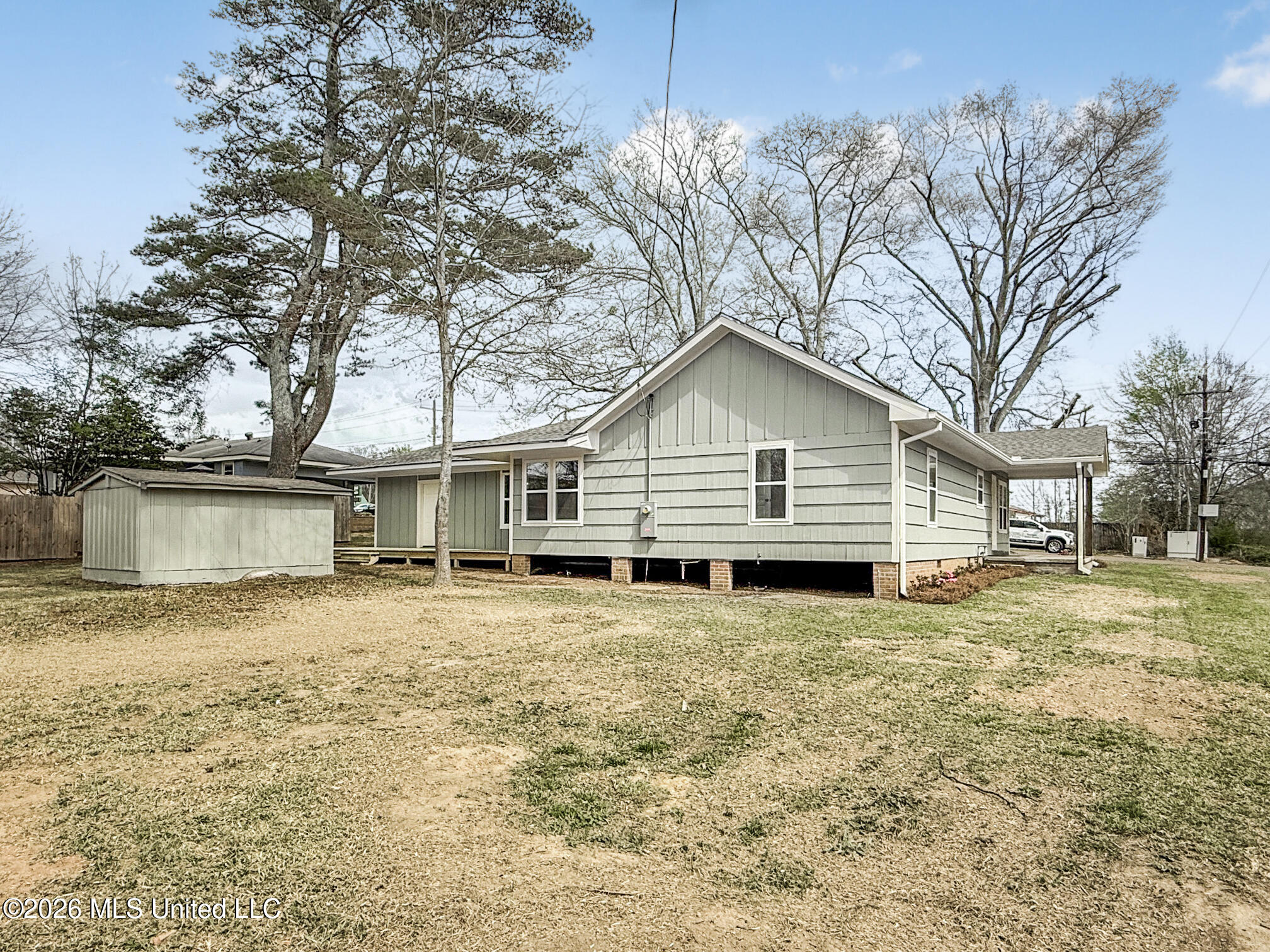 128 Sinclair Street McComb, MS 39648 - Photo 4 of 28 IMG_3042