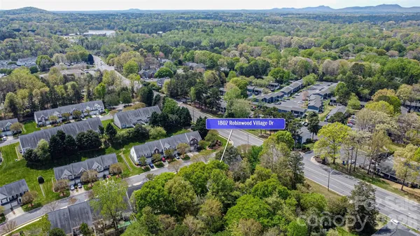 $300,000 | 1802 Robinwood Village Drive, Gastonia, NC 28054