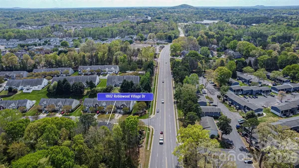 $300,000 | 1802 Robinwood Village Drive, Gastonia, NC 28054
