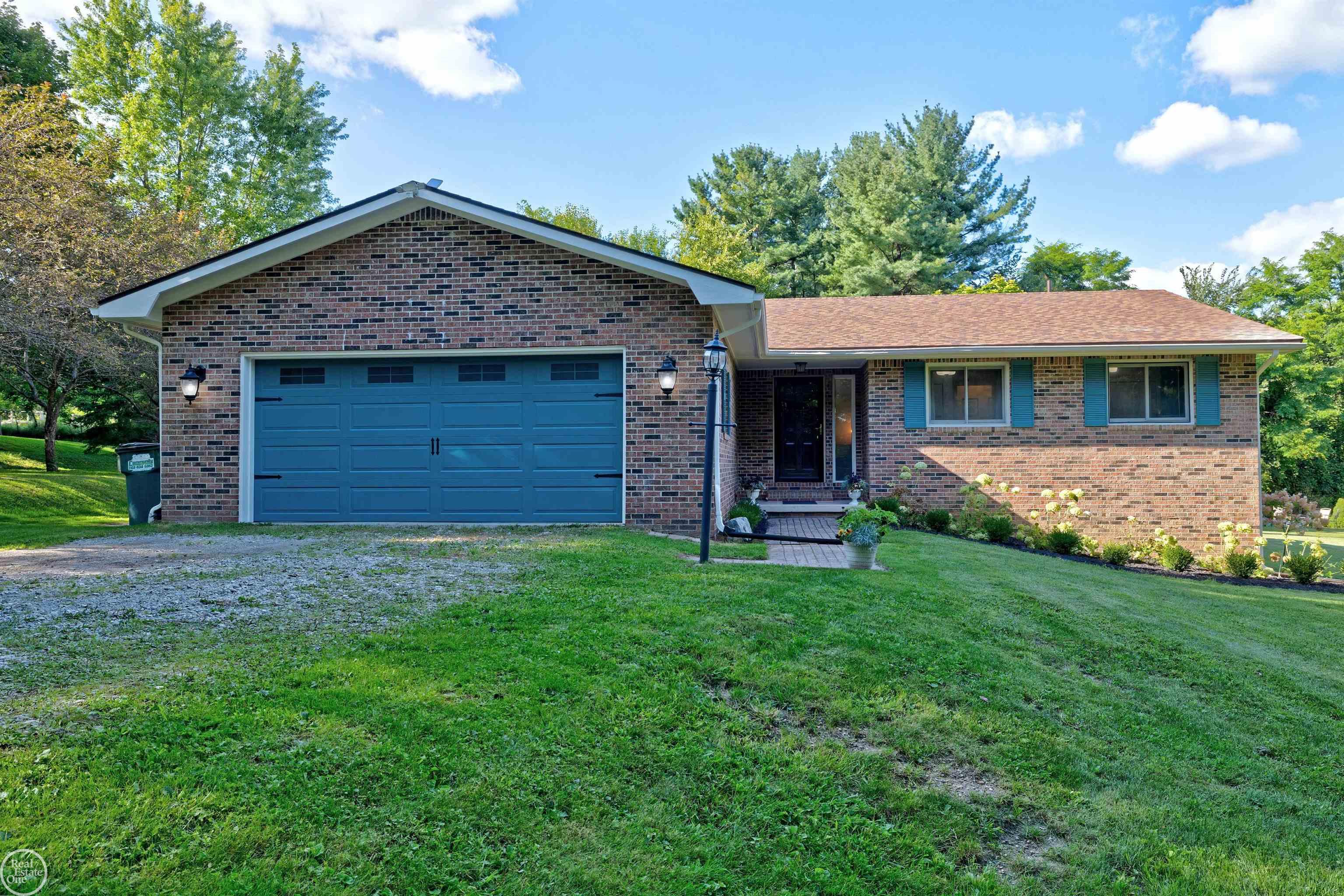 8600 Rattalee Lake Road Clarkston, MI 48348 - Photo 2 of 48 50152973-052061da-73fb-4fc5-a32d-86d31394fc8c.JPG