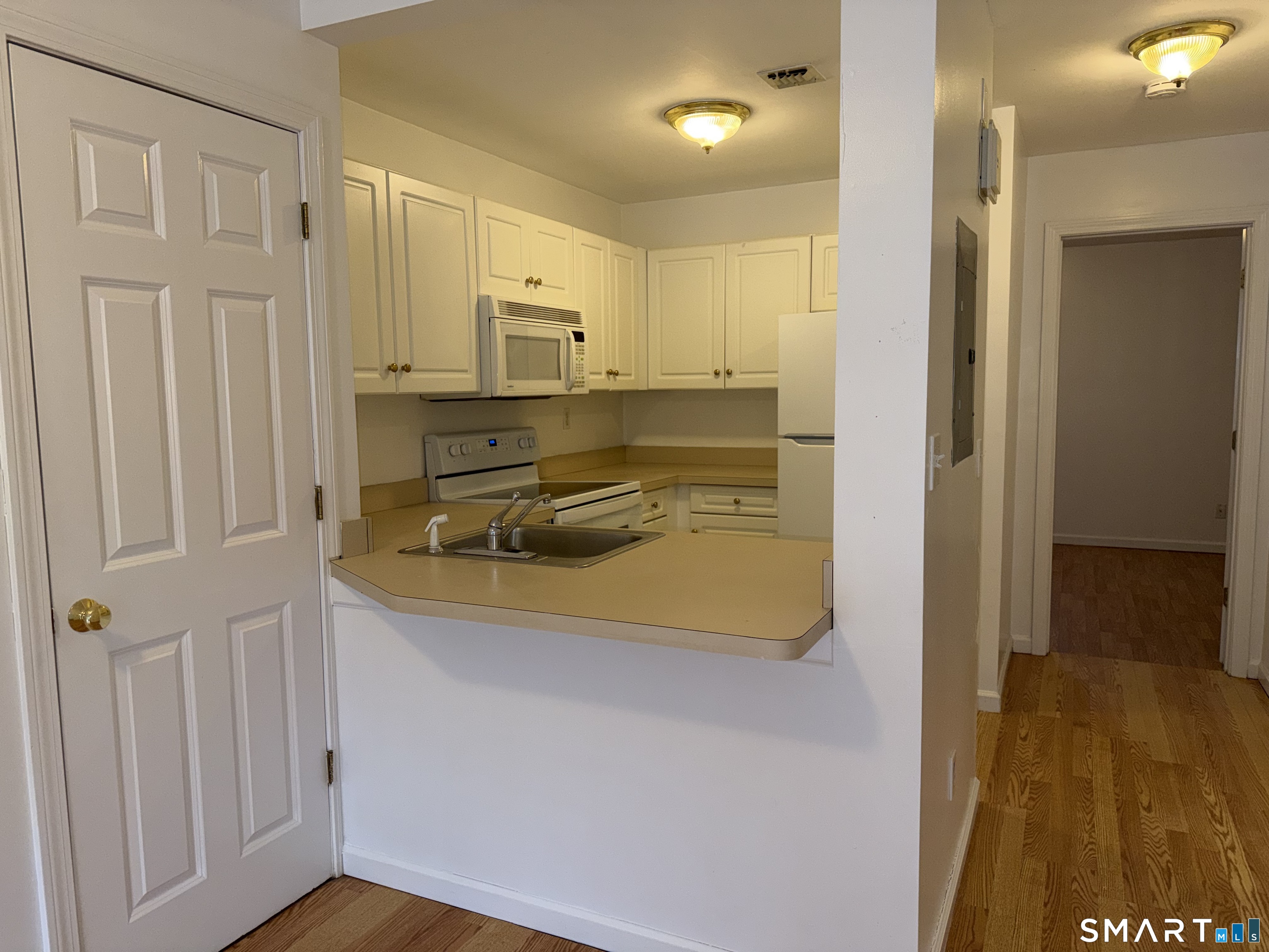 57 Chapel Street, Unit 1A Wallingford, CT 06492 - Photo 7 of 13