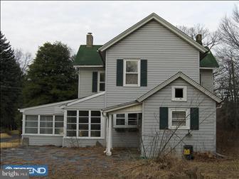 22 Millstone Road Princeton Junction, NJ 08550 - Photo 3 of 4 Exterior Back