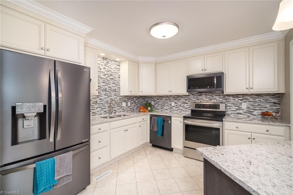 5501 Stonebridge Road Pleasant Garden, NC 27313 - Photo 9 of 30 Gallery Image 9