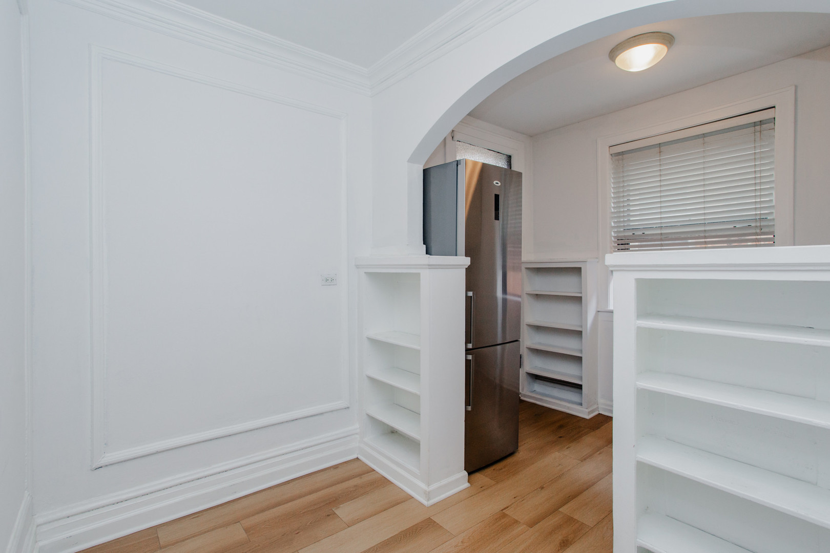 1225 West Lunt Avenue, Unit 2B Chicago, IL 60626 - Photo 3 of 10