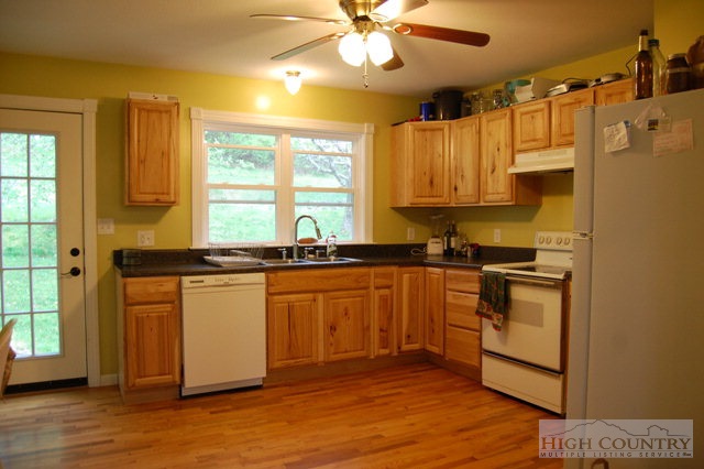 164 North Hampton Road Boone, NC 28607 - Photo 10 of 15 Gallery Image 10