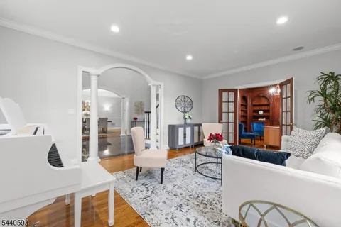 $1,950,000 | 33 Fox Run, North Caldwell, NJ 07006