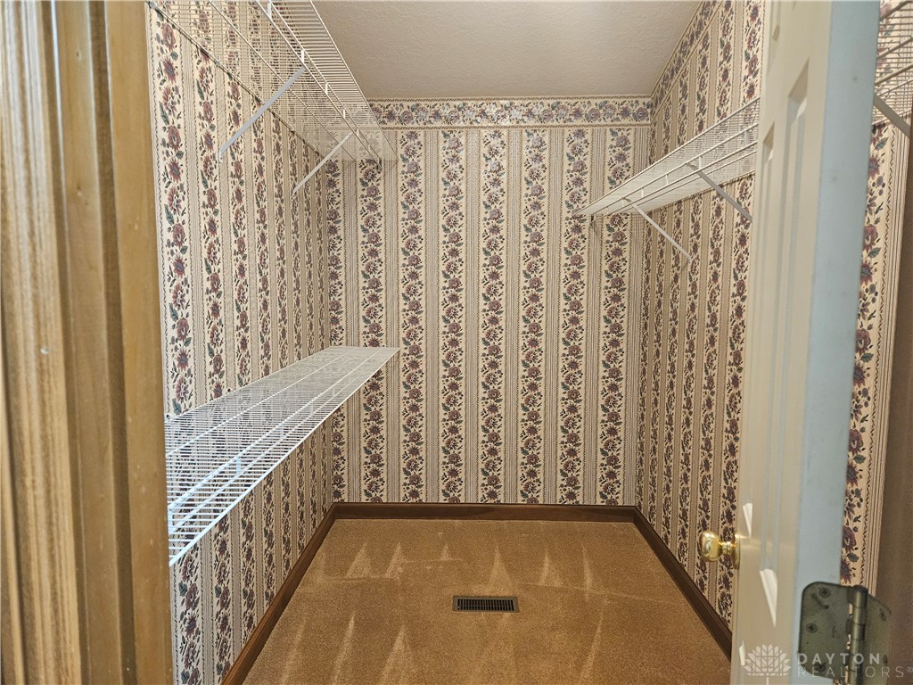 4909 Shannon Avenue Springfield, OH 45504 - Photo 16 of 21 This spacious closet offers ample storage and organization for all your belongings.