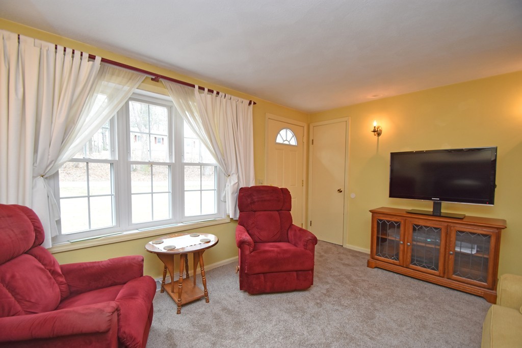 30 Northside Road Charlton, MA 01507 - Photo 4 of 20