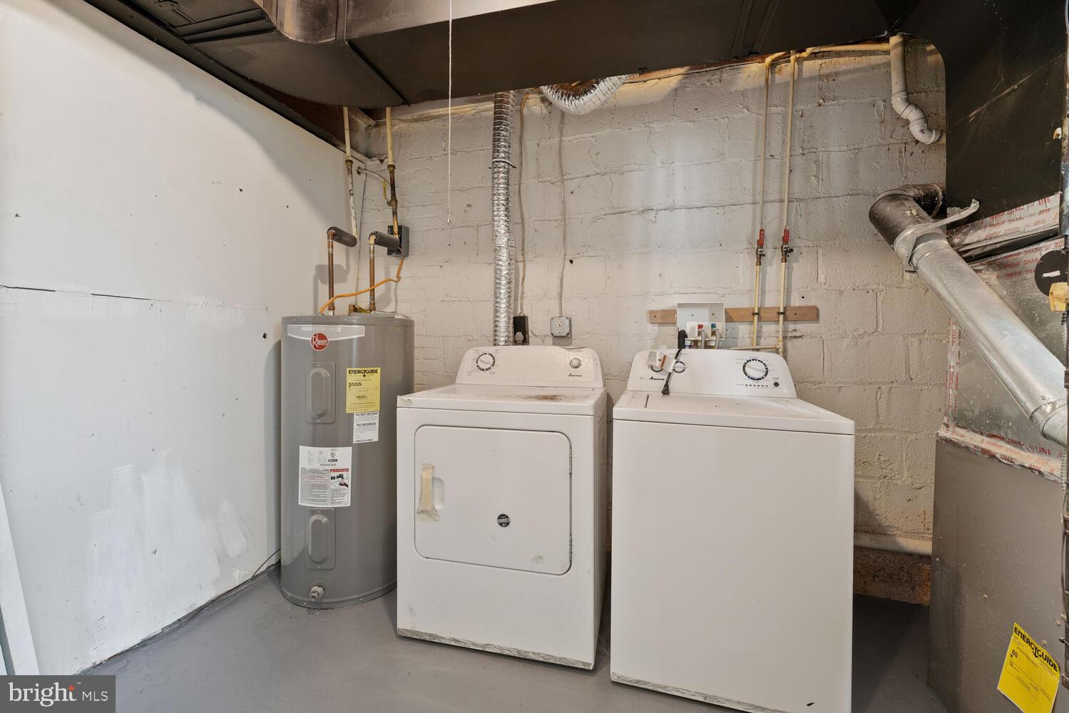 212 Division Avenue Northeast Washington, DC 20019 - Photo 14 of 21 a utility room with dryer and washer