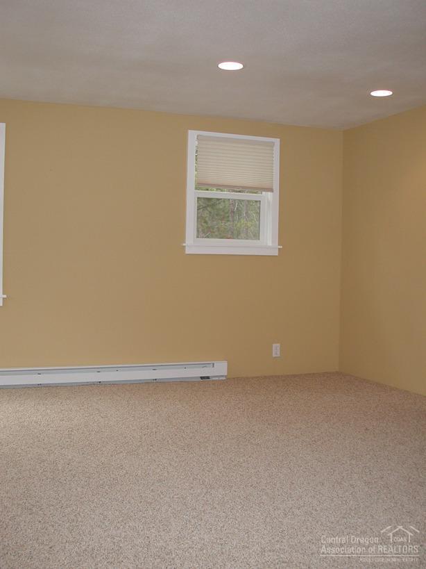 16489 bedroom 1