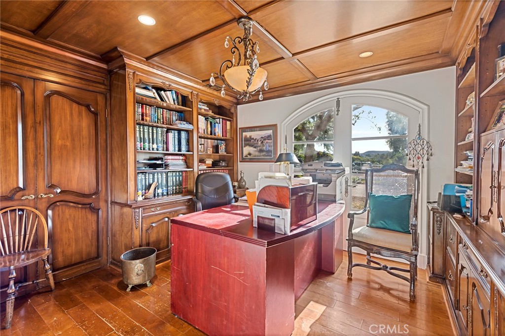 5747 Hoback Glen Road Hidden Hills, CA 91302 - Photo 16 of 37 a room with furniture