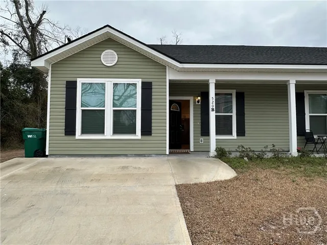 $2,100 | 520 Davis Avenue, Unit B, Savannah, GA 31408