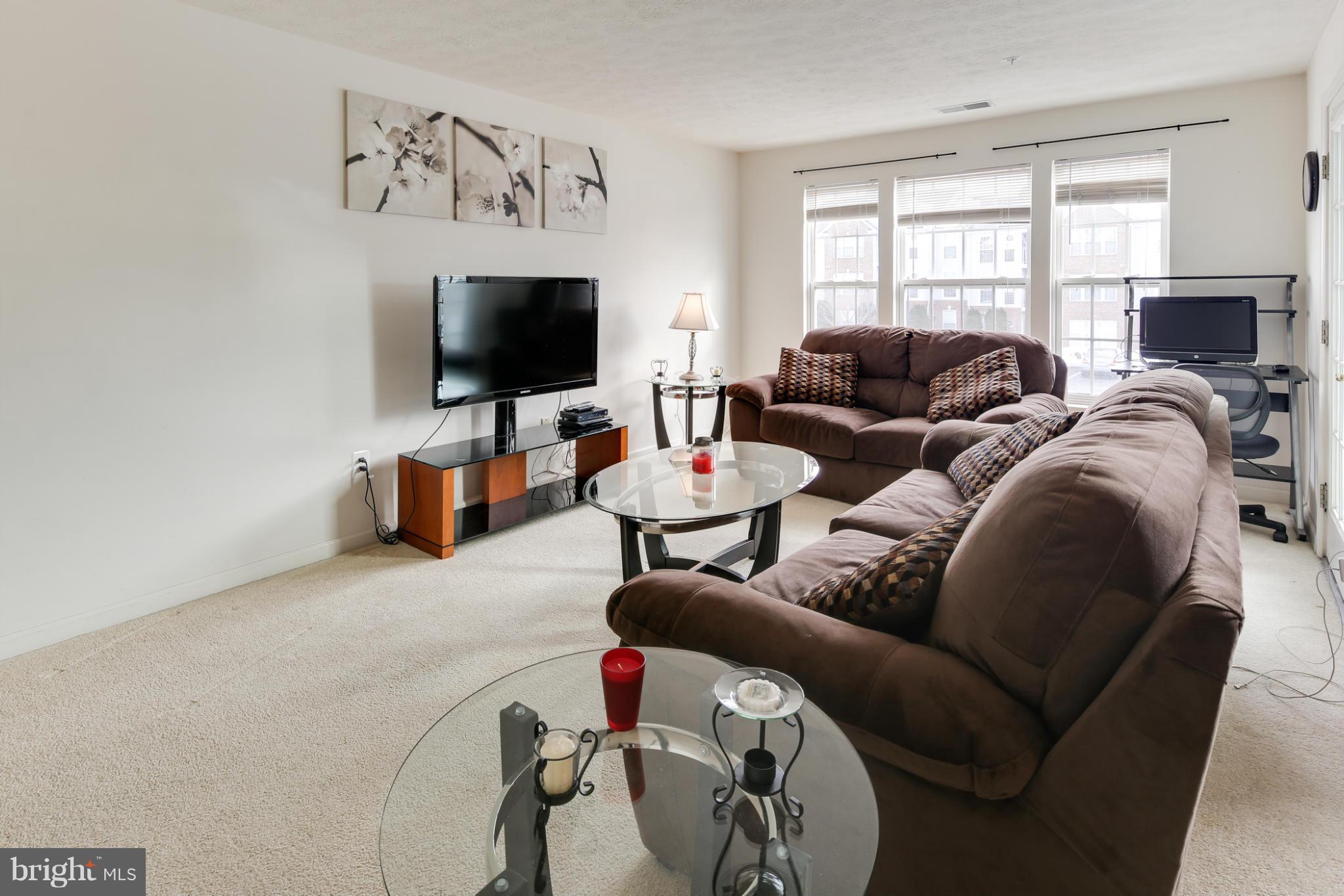 9602 Haven Farm Road, Unit E Perry Hall, MD 21128 - Photo 8 of 30 Living Room