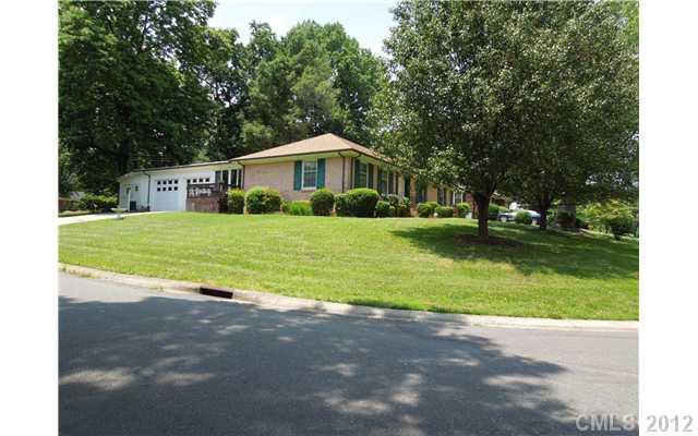5438 Valley Forge Road Charlotte, NC 28210 - Photo 2 of 16