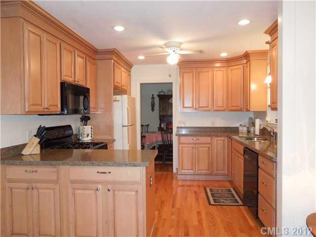 5438 Valley Forge Road Charlotte, NC 28210 - Photo 3 of 16