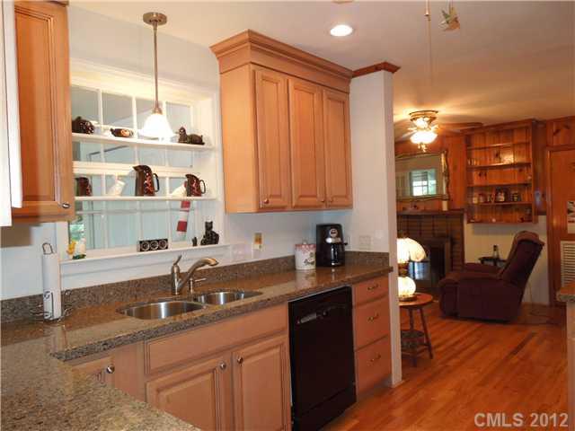 5438 Valley Forge Road Charlotte, NC 28210 - Photo 4 of 16