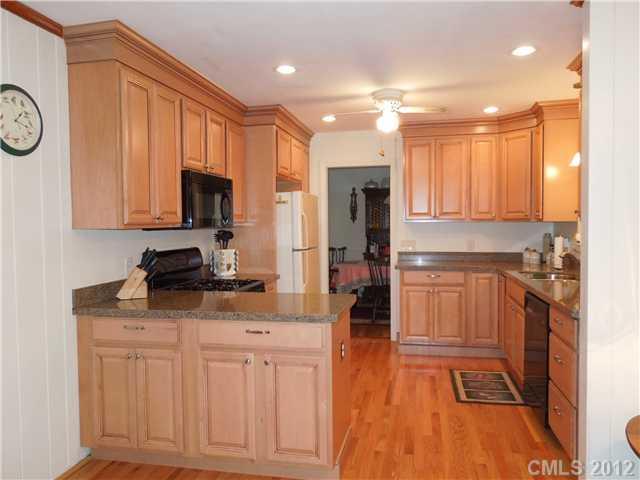 5438 Valley Forge Road Charlotte, NC 28210 - Photo 5 of 16