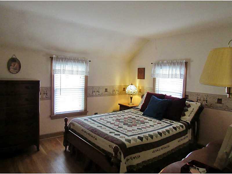 1039 McCoy Road McKees Rocks, PA 15136 - Photo 14 of 25 Bedroom.