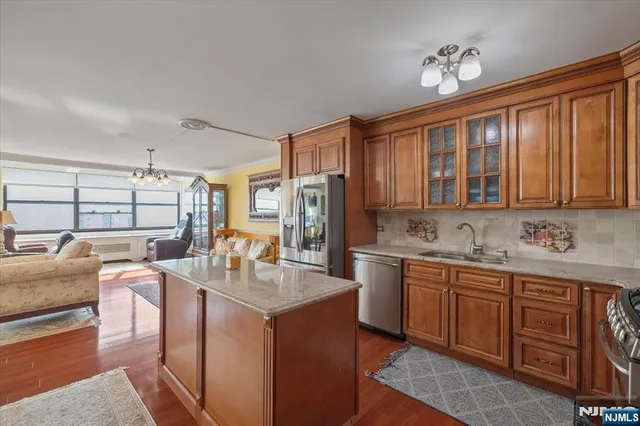 $479,000 | 7002 JFK Boulevard East, Unit 27F, Guttenberg, NJ 07093