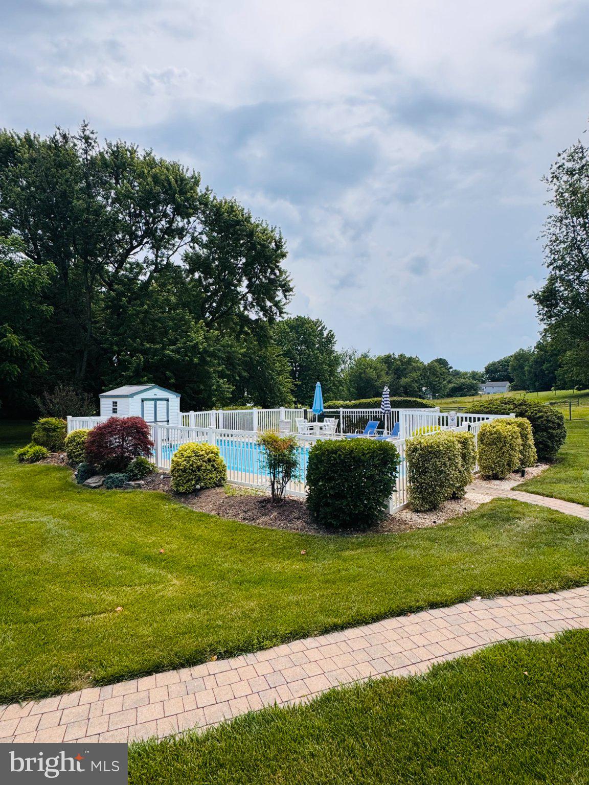8 Fairhill Road Havre de Grace, MD 21078 - Photo 4 of 6 a view of a garden with house