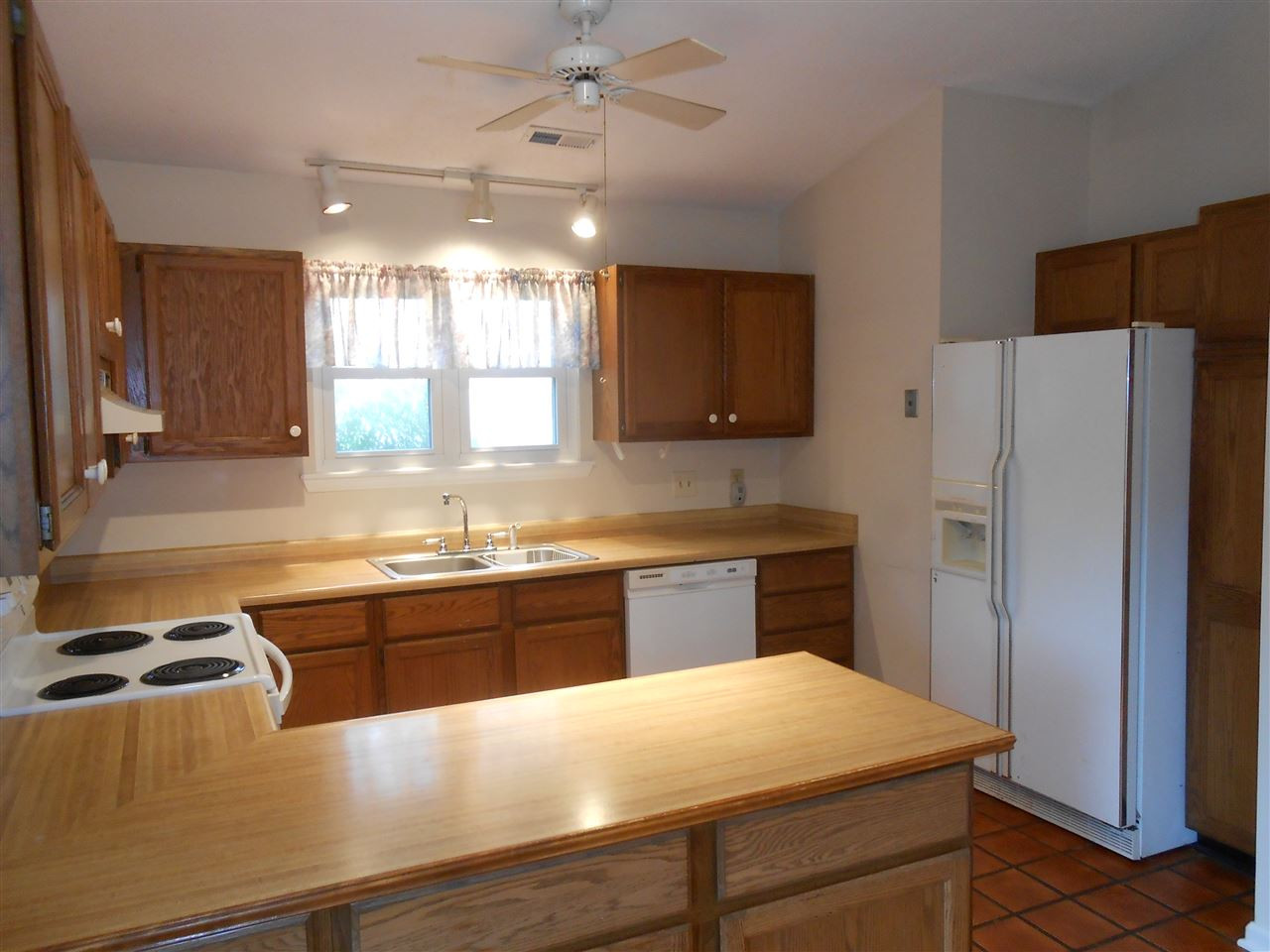 5414 Pine Top Circle Raleigh, NC 27612 - Photo 4 of 30 Photo 4