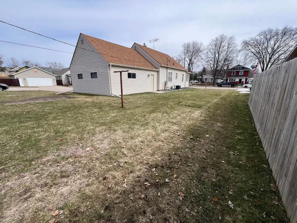 $250,000 | 401 Main Street South, Lonsdale, MN 55046