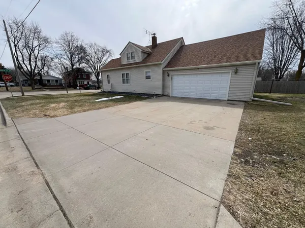 $250,000 | 401 Main Street South, Lonsdale, MN 55046