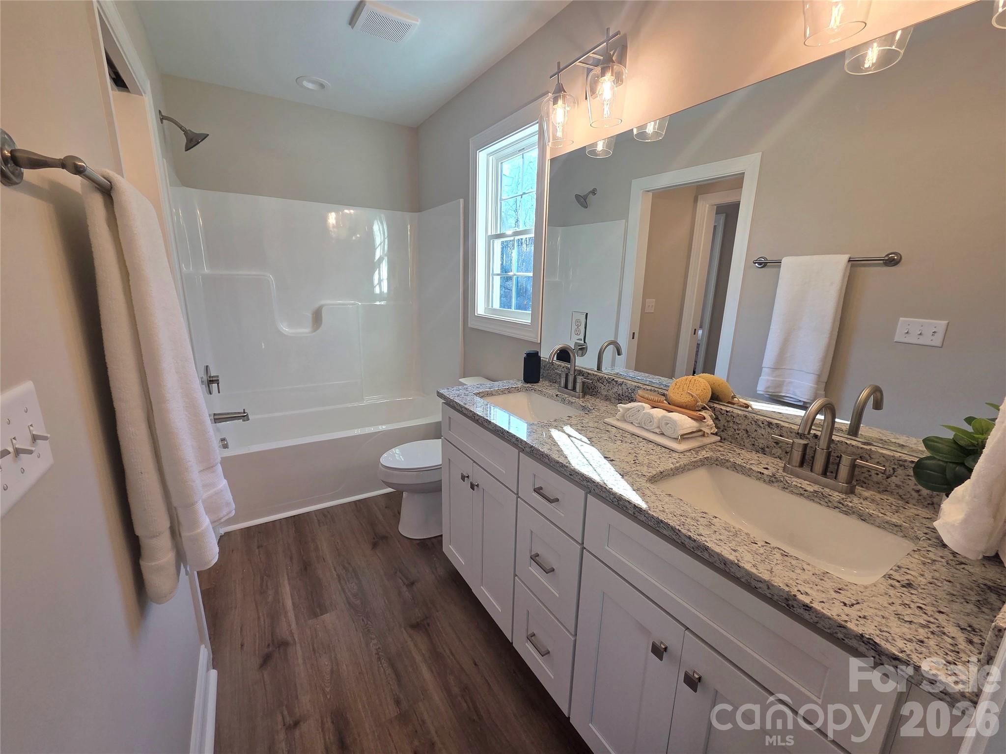 812 5th Avenue Southwest Hickory, NC 28602 - Photo 8 of 20