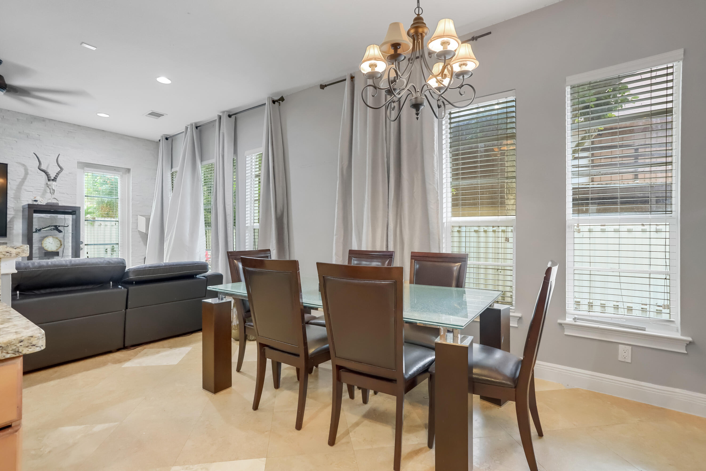 138 Via Palma Lane Boca Raton, FL 33487 - Photo 15 of 41 IMG_0609