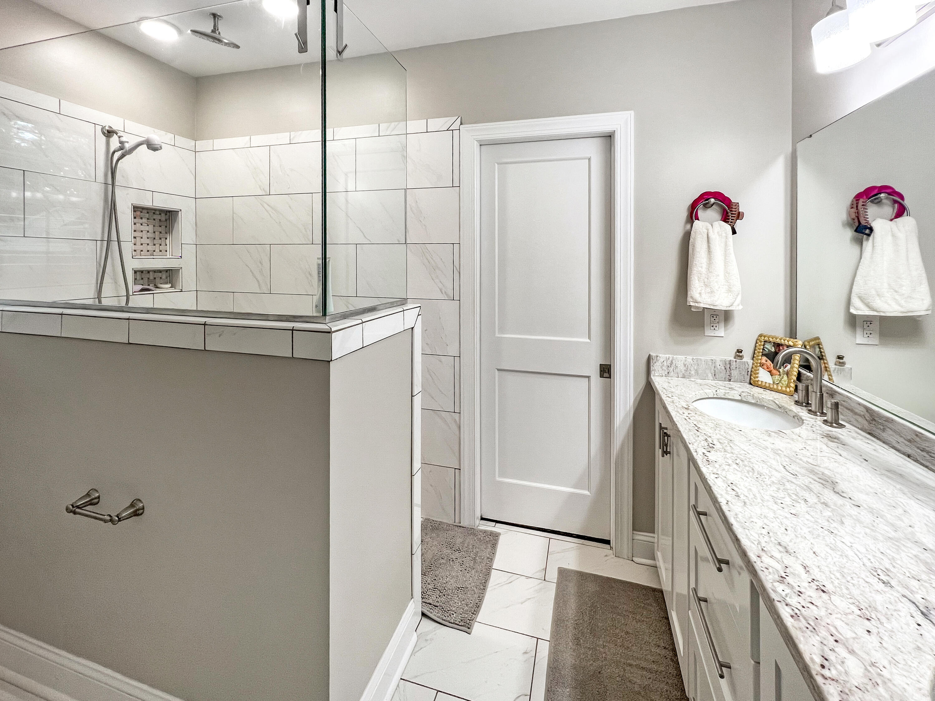 401 Sears Street St. George, SC 29477 - Photo 16 of 31 401masterbath