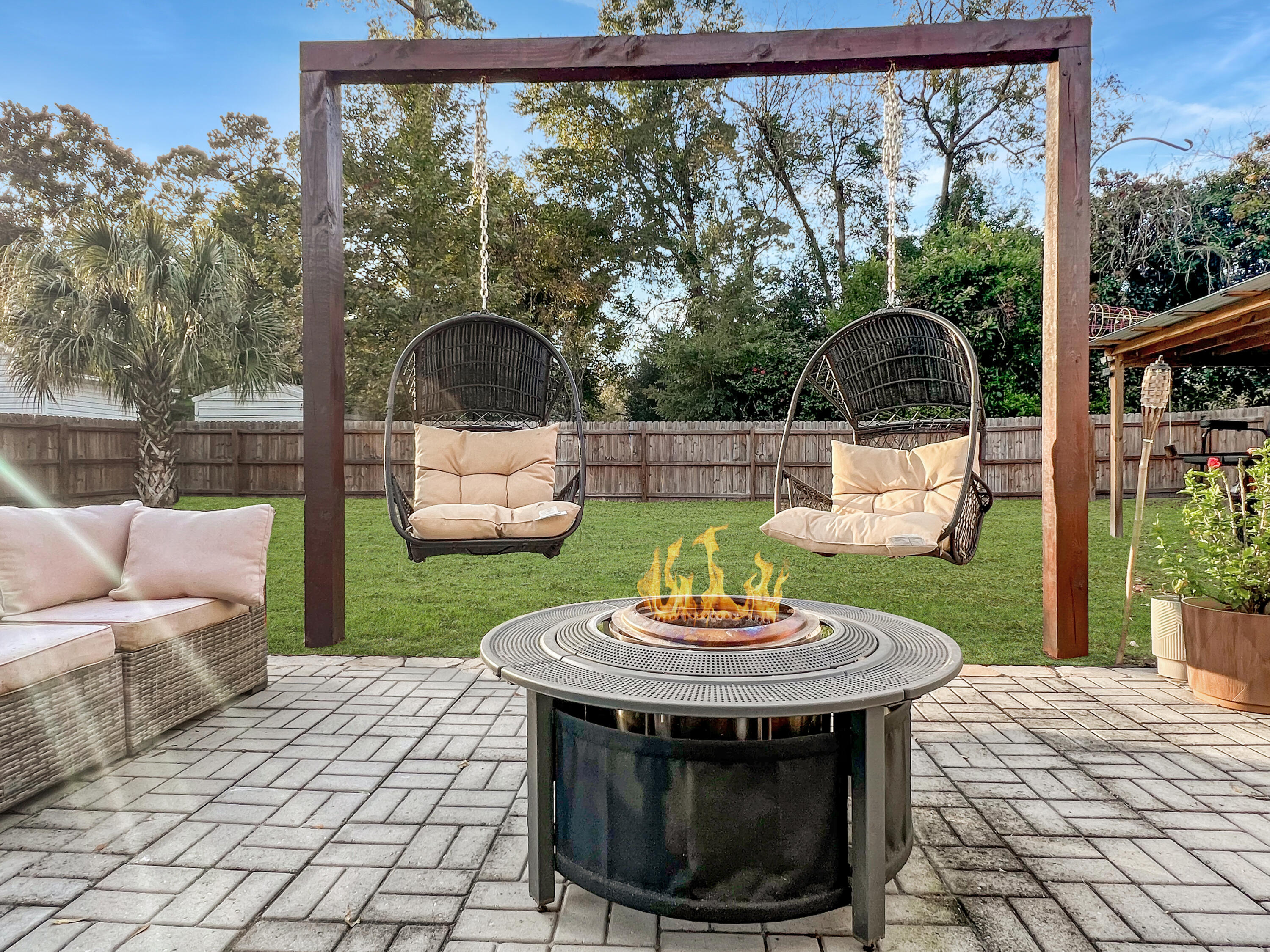 401 Sears Street St. George, SC 29477 - Photo 27 of 31 401patiopit