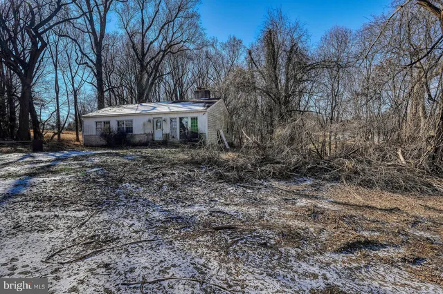 $300,000 | 15830 Kruhm Road, Burtonsville, MD 20866