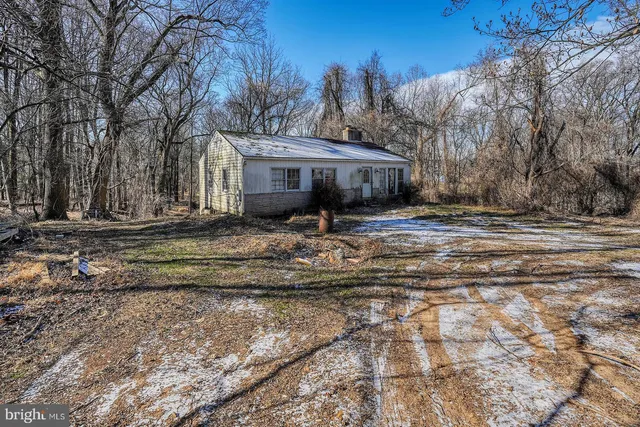 $300,000 | 15830 Kruhm Road, Burtonsville, MD 20866