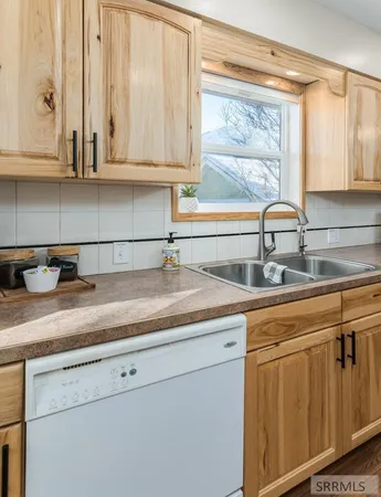 $559,000 | 72 South 3rd West, Lava Hot Springs, ID 83246