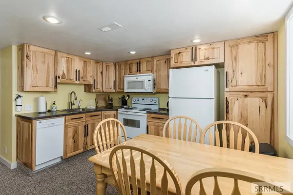 $559,000 | 72 South 3rd West, Lava Hot Springs, ID 83246