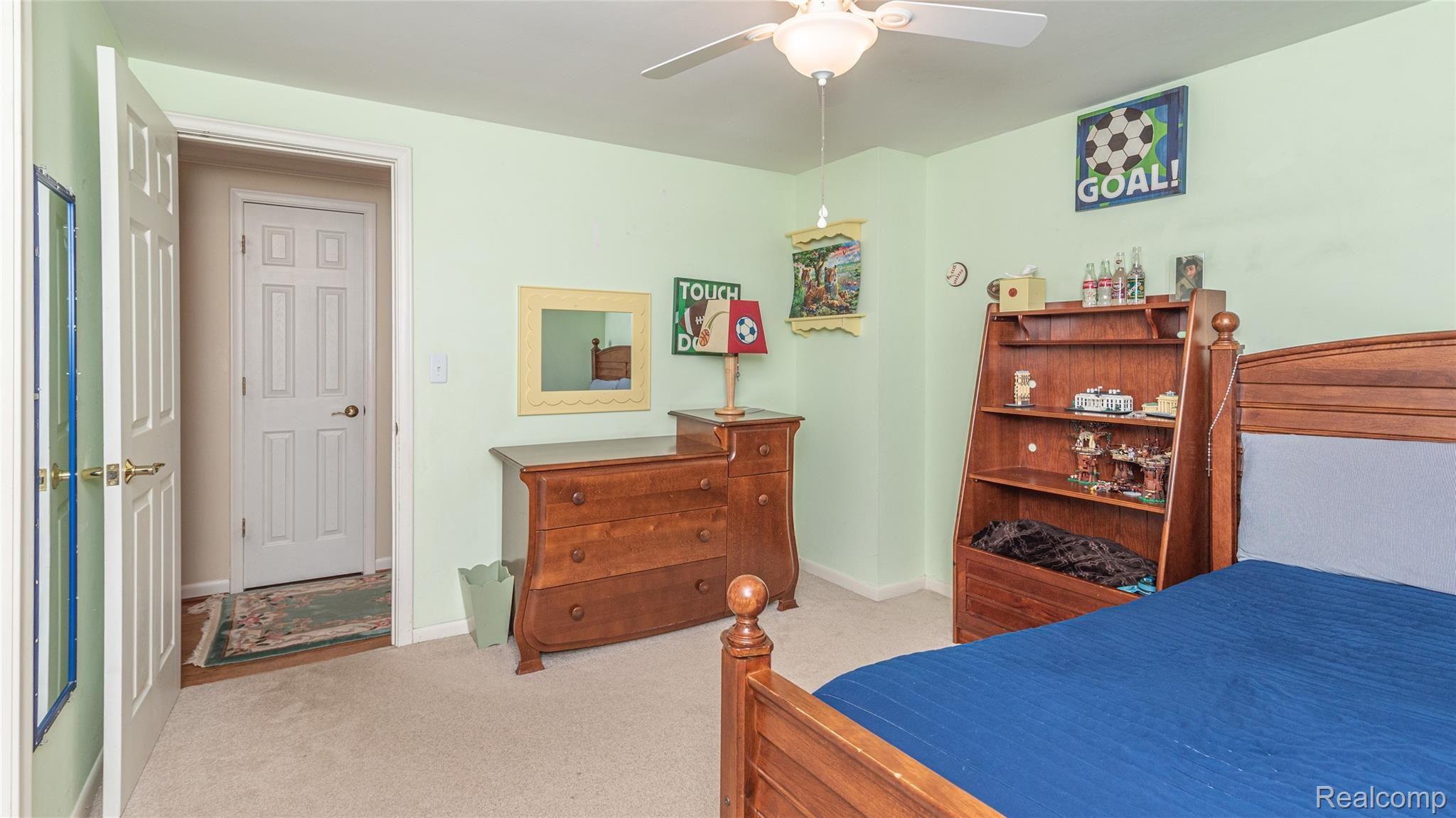 2460 Worcester Road West Bloomfield, MI 48323 - Photo 41 of 75 040_6.jpg