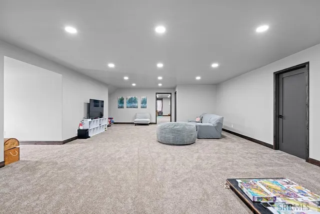 $1,500,000 | 12027 East 101 North, Idaho Falls, ID 83401