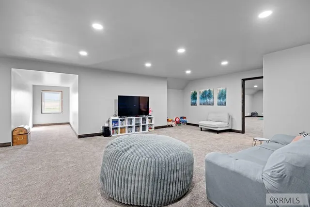 $1,500,000 | 12027 East 101 North, Idaho Falls, ID 83401