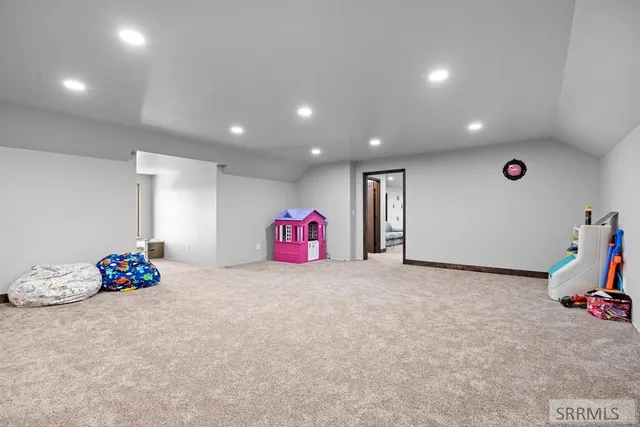 $1,500,000 | 12027 East 101 North, Idaho Falls, ID 83401