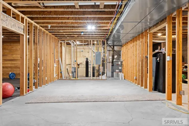 $1,500,000 | 12027 East 101 North, Idaho Falls, ID 83401