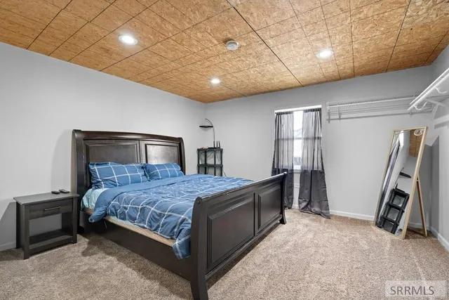 $1,500,000 | 12027 East 101 North, Idaho Falls, ID 83401