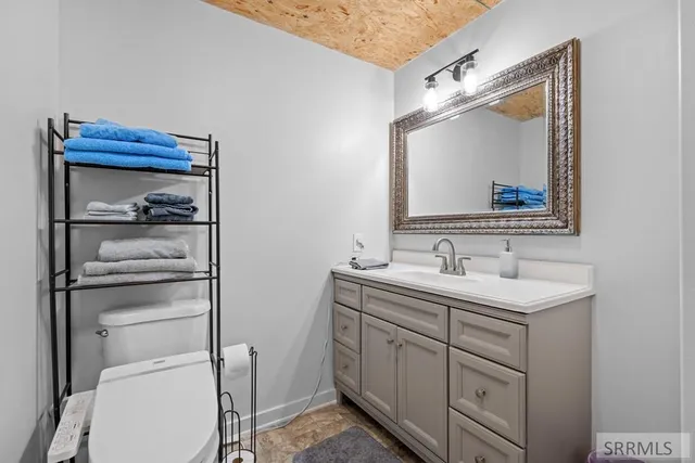 $1,500,000 | 12027 East 101 North, Idaho Falls, ID 83401