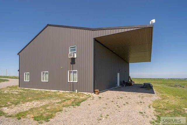 $1,500,000 | 12027 East 101 North, Idaho Falls, ID 83401