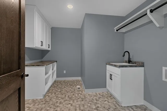 $869,900 | 904 13th Avenue North, Sartell, MN 56377