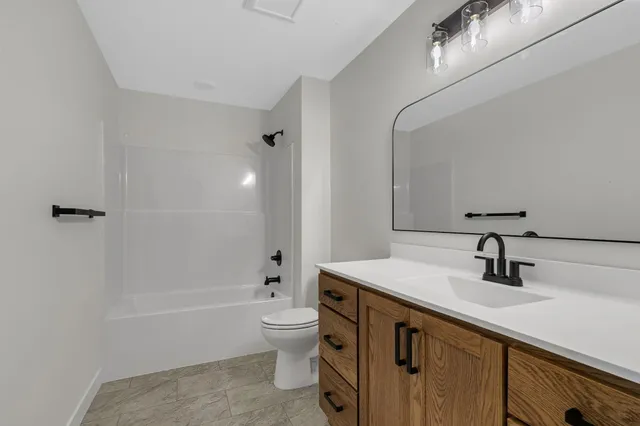 $869,900 | 904 13th Avenue North, Sartell, MN 56377