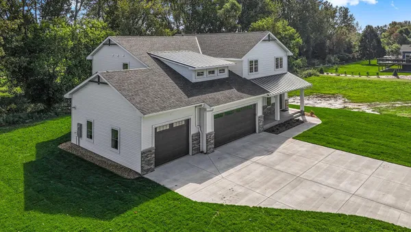$869,900 | 904 13th Avenue North, Sartell, MN 56377
